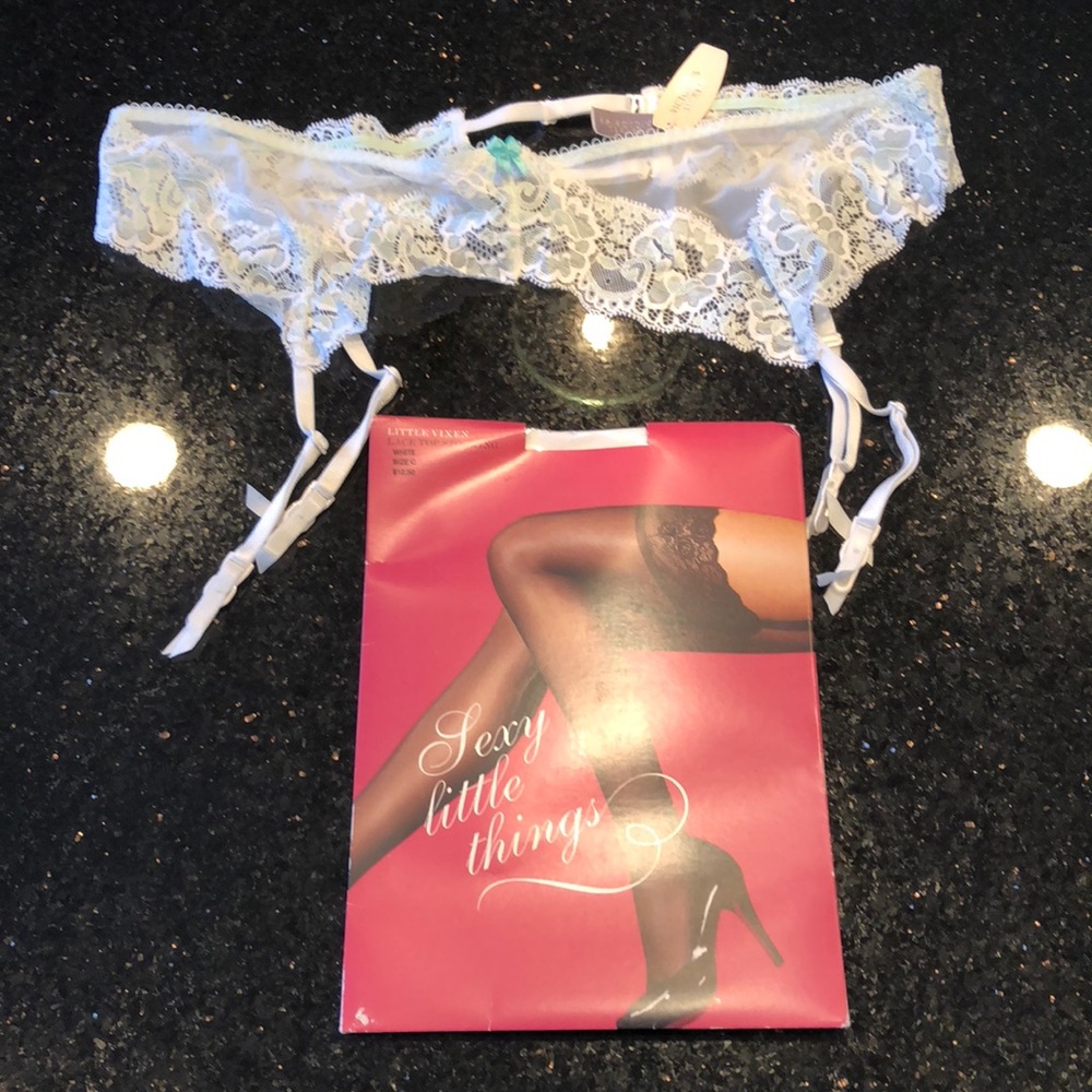 Thigh high set
